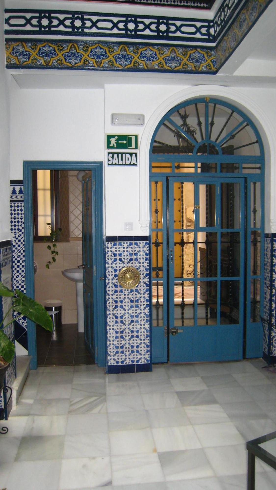 Pension La Montorena Sevilla Exterior foto